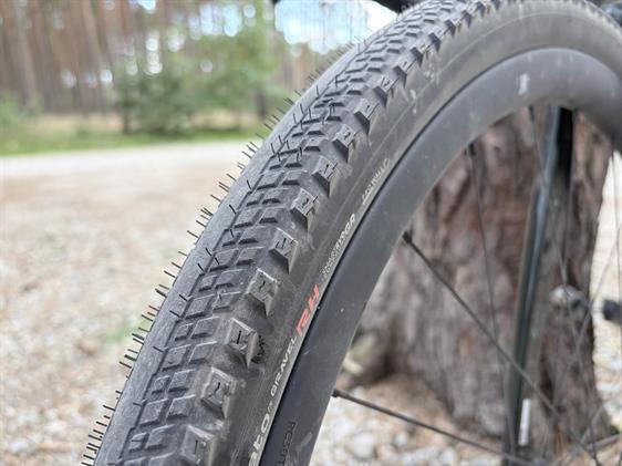 Opona Pirelli Cinturato Gravel RH – kilka miesięcy po szutrach i asfaltach